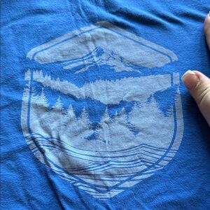 Men's Blue Short-Sleeve Graphic Tee with Mountain Scene